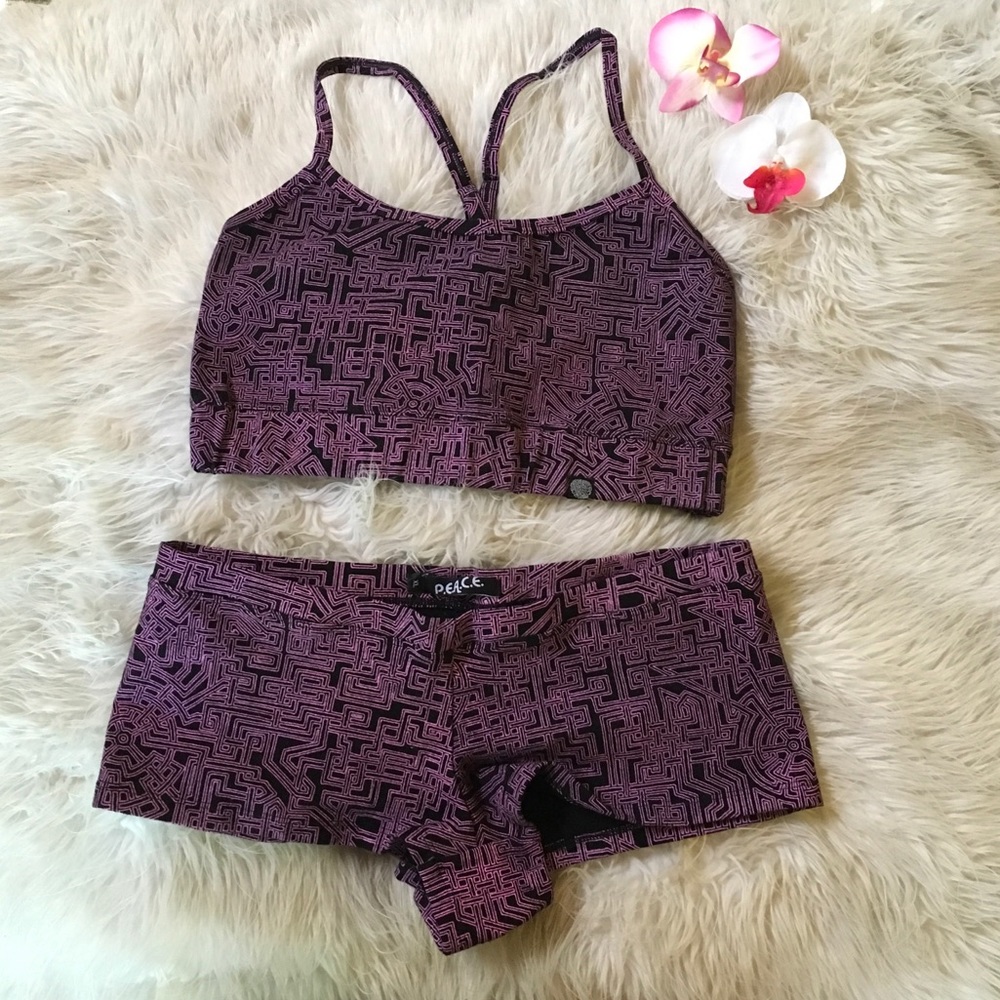 NEW P.E.A.C.E. fits SET     top sz L bottoms XL